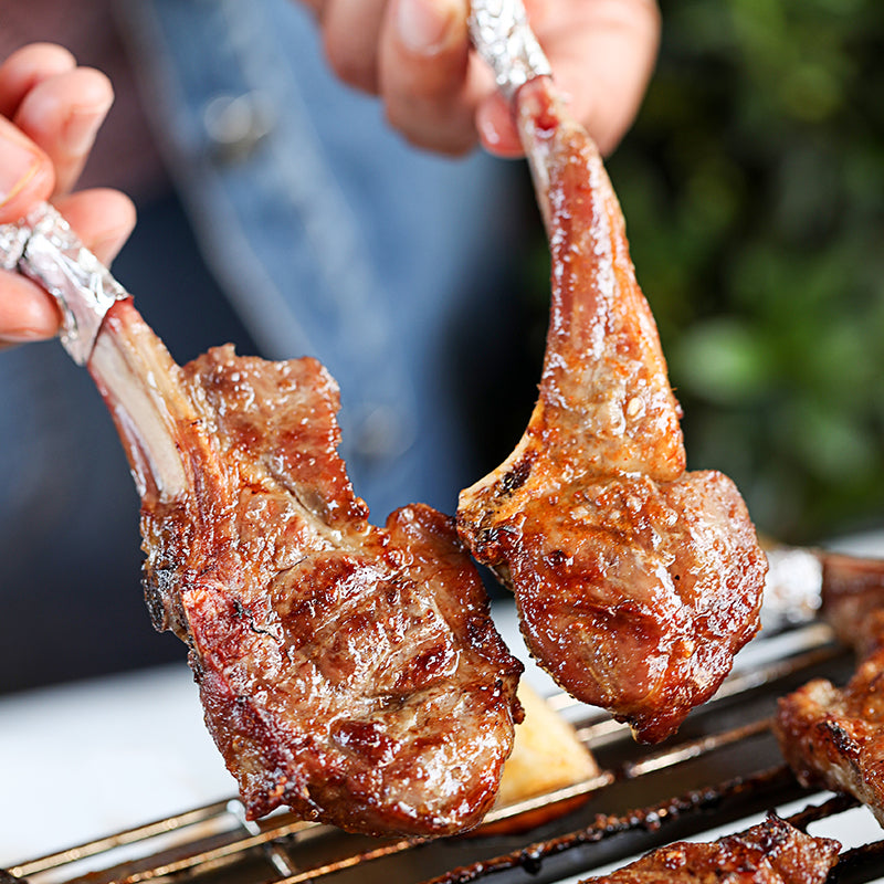 ruyisanbao  French style lamb chops Selected lamb chops in a light dressing, sliced in a nutritious way suitable for a variety of cooking methods.