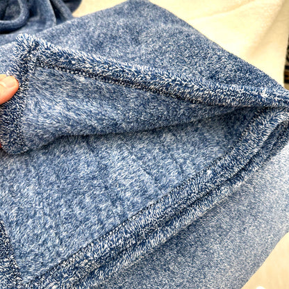 huade Cationic Flannel Blanket  The sofa blanket is thickened to increase simplicity and leisure