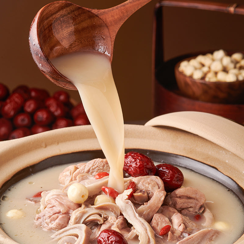 ruyisanbao Pork belly and chicken soup with peppers Nutritious and full of flavour