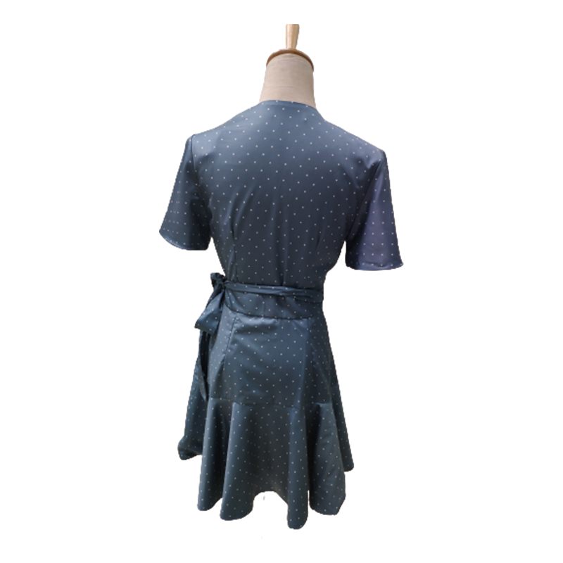 Shushengtang    Navy polka-dot dress    (Please refer to customer service for pricing)