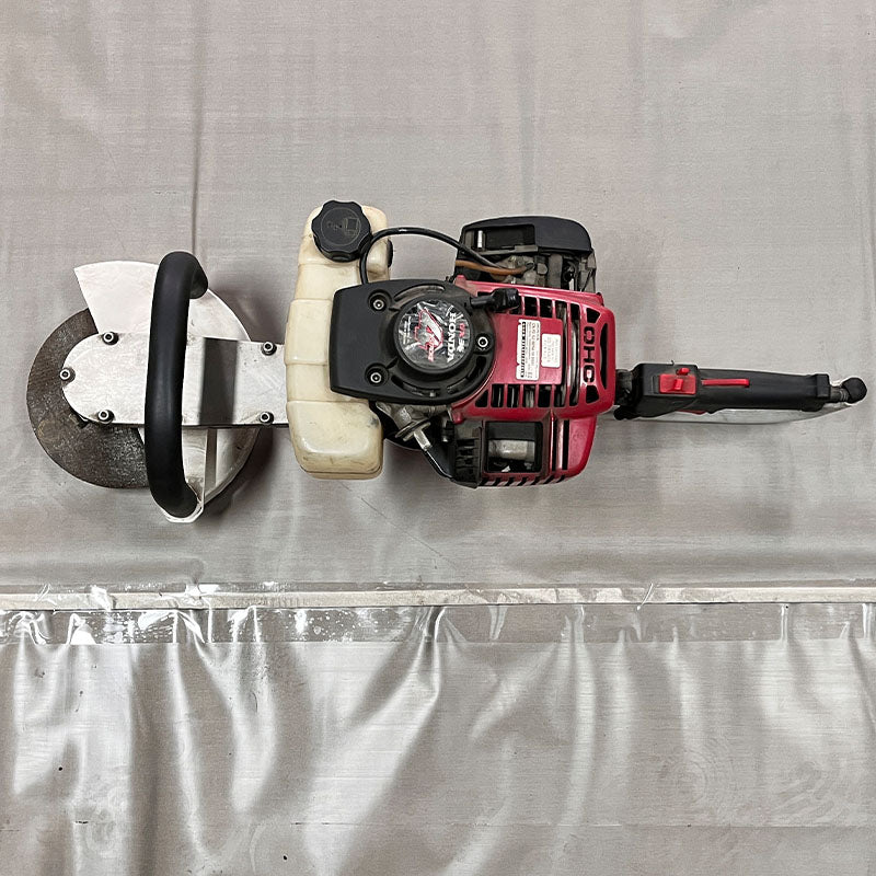 Lu Yun   Internal combustion multifunctional handheld grinding machine