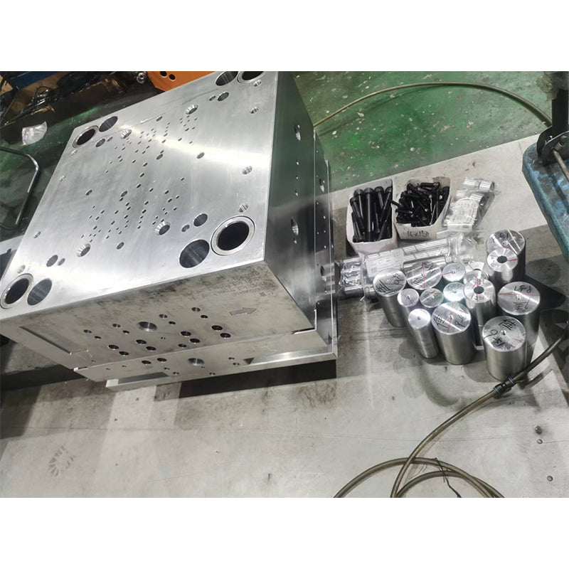 GAIN Capital   Hardware mold base   (Please consult customer service for prices)